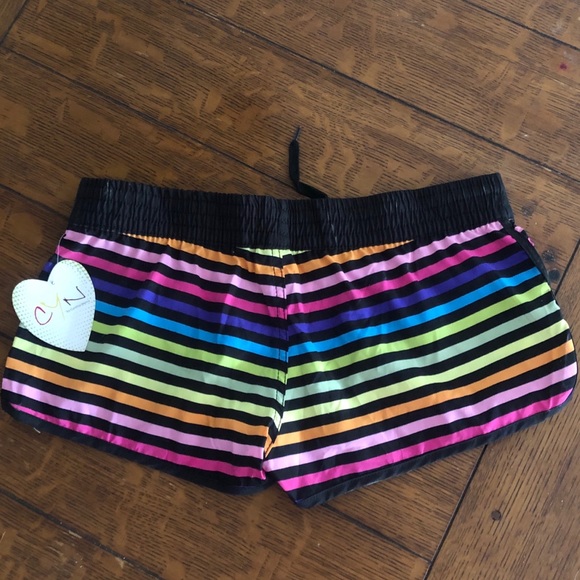 Multi-colored striped board shorts - Picture 3 of 3